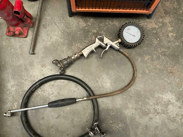 Garage toebehoren en 9kw verwarming garagekrik - afbeelding 4 van  6