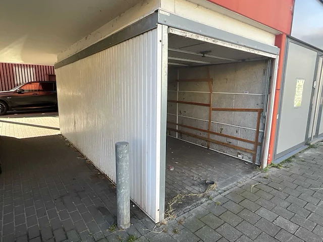 Garagebox - afbeelding 1 van  8