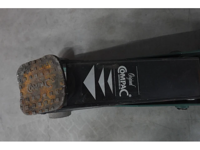 Garagekrik compac - afbeelding 2 van  4