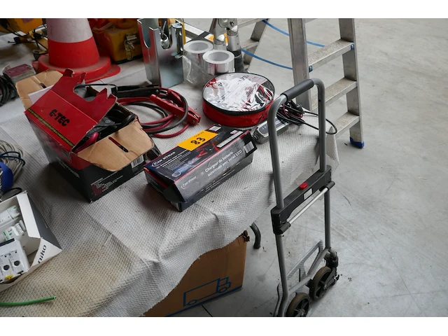 Garagemateriaal - afbeelding 1 van  16