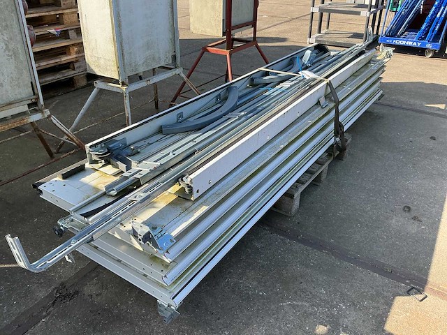 Garagepoort - afbeelding 1 van  4