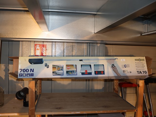 Garagepoortopener - afbeelding 1 van  4