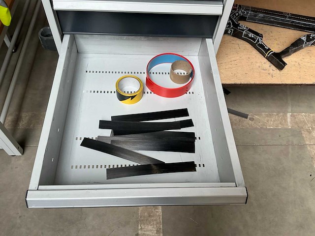 Garant werkbank - afbeelding 12 van  13