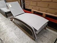 Garden prestige - alu ligbed louise warmgrijs mat - textilene lichtgrijs - afbeelding 2 van  4