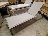 Garden prestige - alu ligbed valdes warmgrijs mat - textilene lichtgrijs - afbeelding 1 van  8