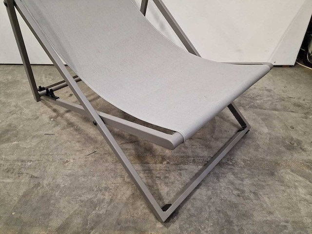 Garden prestige - alu transat warmgrijs mat - textilene lichtgrijs - met hoofdkussen - afbeelding 4 van  6
