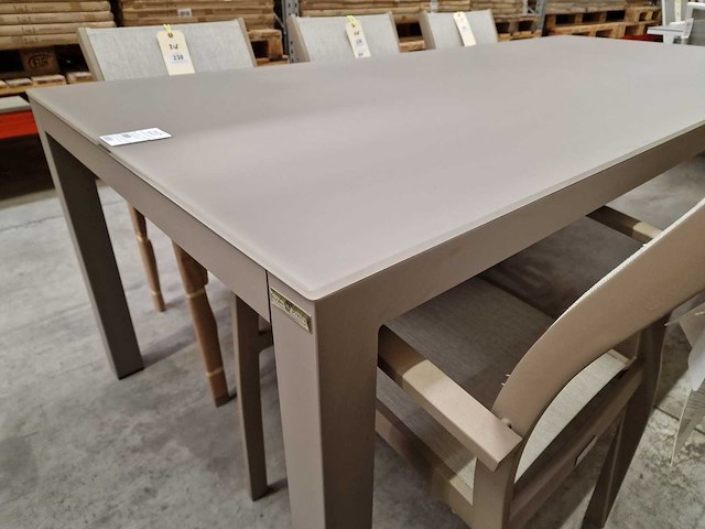 Garden prestige - alu tuintafel cleopatra champagne mat 220 x 100cm + taupe glas - afbeelding 4 van  4