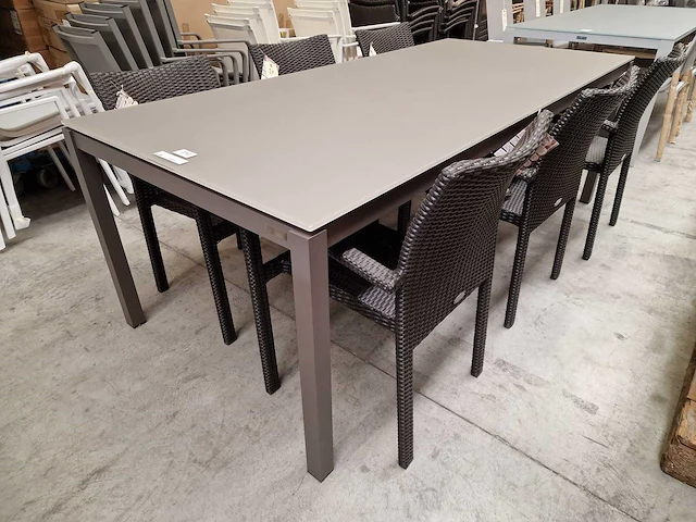 Garden prestige - alu tuintafel juma taupe grijs 220 x 100cm + taupe glas - afbeelding 1 van  4