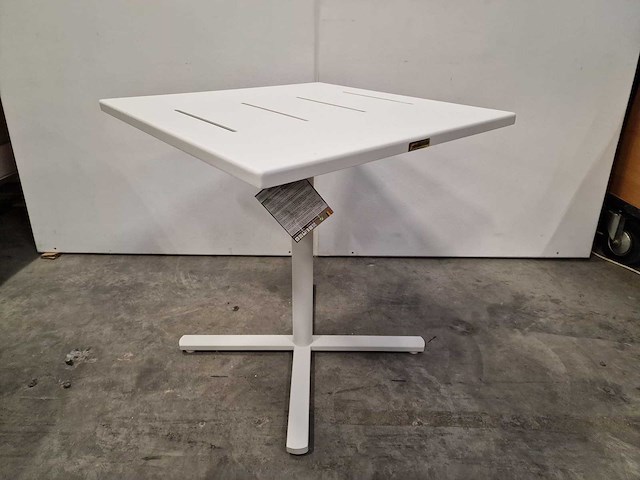 Garden prestige - alu tuintafel suisse 70 x 70cm wit full alu - afbeelding 1 van  13
