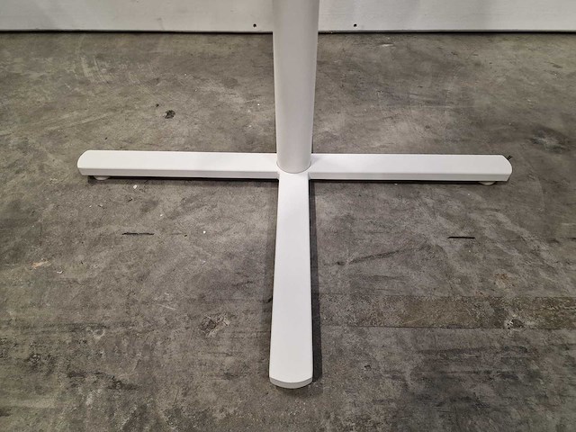 Garden prestige - alu tuintafel suisse 70 x 70cm wit full alu - afbeelding 12 van  13