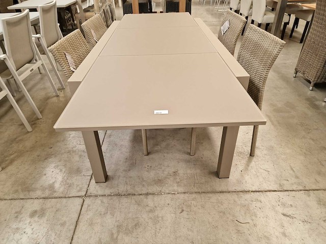 Garden prestige - alu tuintafel uitschuif lissabon champagne mat - afbeelding 2 van  9