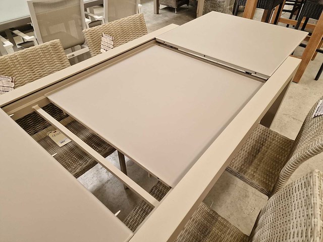 Garden prestige - alu tuintafel uitschuif lissabon champagne mat - afbeelding 6 van  9