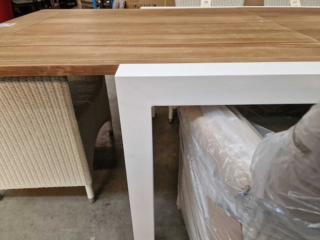 Garden prestige - alu tuintafel uitschuifbaar lissabon wit-teak 220-330 x 106cm - afbeelding 7 van  11