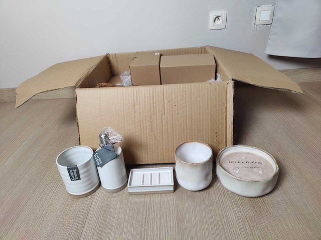 Garden trading - bloempotjes, tandenborstelhouders, zeepbakjes, zeeppompjes, kaarsen (30 stuks) - afbeelding 6 van  8