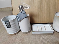 Garden trading - bloempotjes, tandenborstelhouders, zeepbakjes, zeeppompjes, kaarsen (30 stuks) - afbeelding 8 van  8