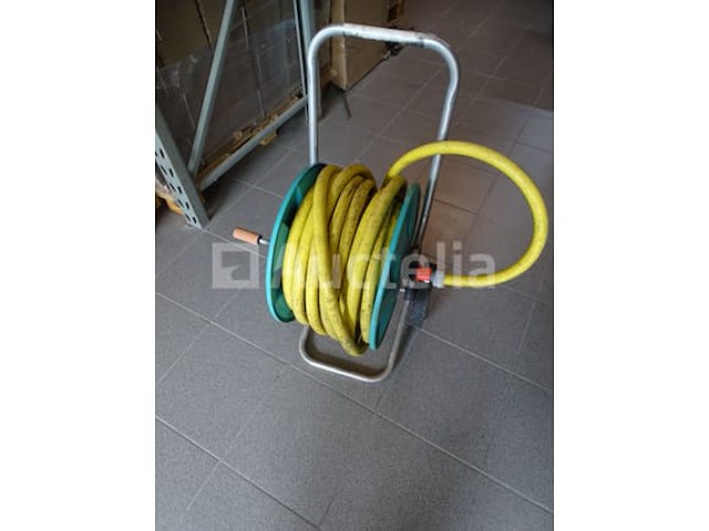 Gardena-dispenser met tuinslang lengte: beoordeling +/- 25 m - afbeelding 1 van  5