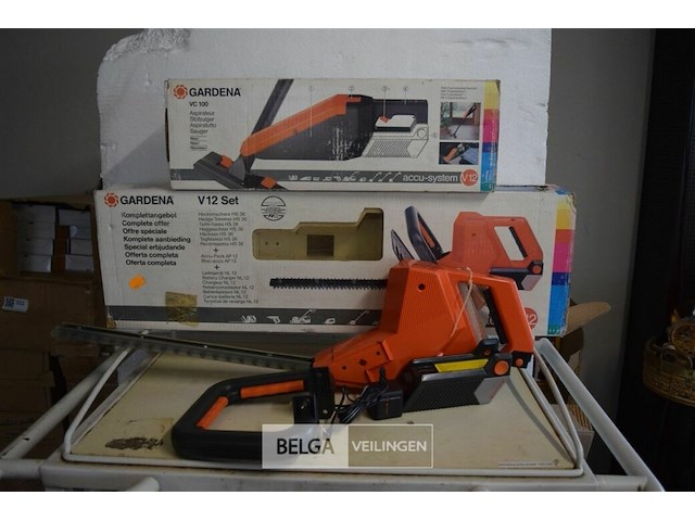 Gardena heggenschaar op accu en 1 accu stofzuiger - afbeelding 1 van  7