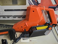 Gardena heggenschaar op accu en 1 accu stofzuiger - afbeelding 4 van  6