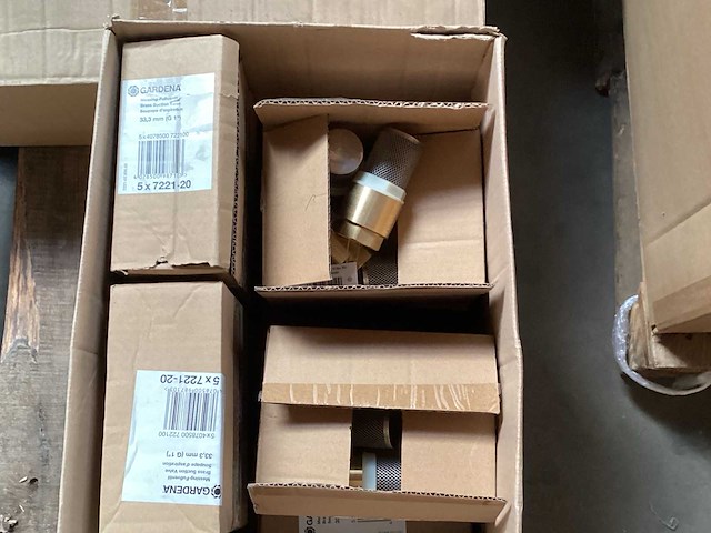 Gardena messing terugslagklep 1” met aanzuigkorf (49x) - afbeelding 3 van  4