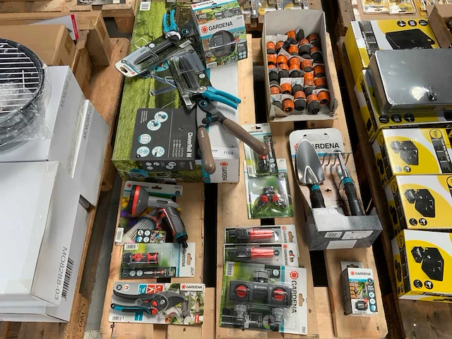 Gardena partij divers tuingereedschap - afbeelding 1 van  7