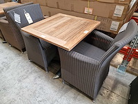 Gardini - teak tuintafel volvic 70 x 80cm met alu antraciet onderstel - afbeelding 1 van  6