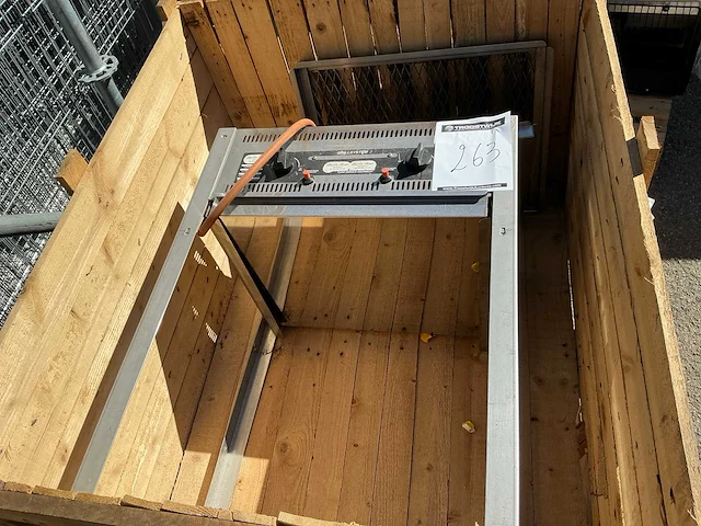 Gas bbq - afbeelding 1 van  4