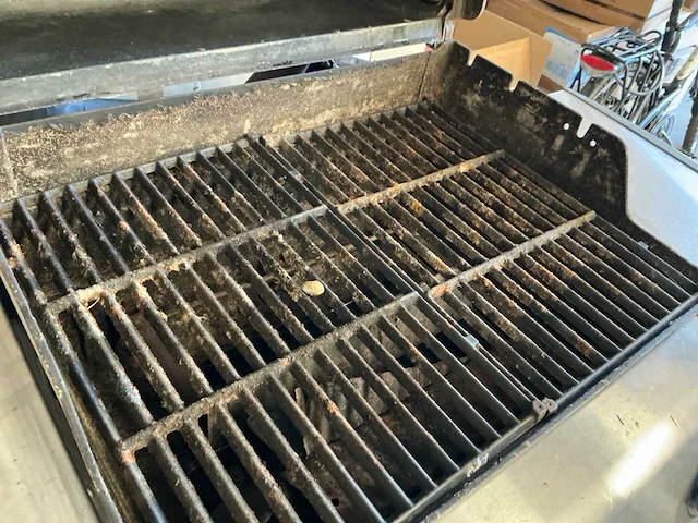 Gas bbq - afbeelding 10 van  11