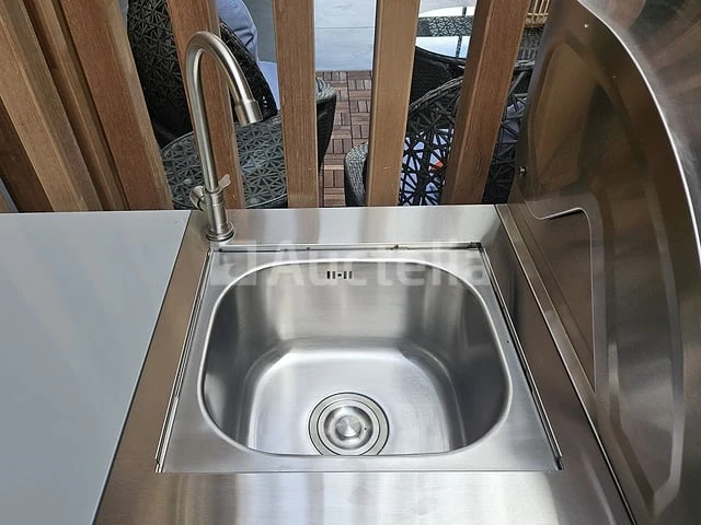 Gasbarbecue buitenkeuken - 6 branders - incl. draaispit, spoelbak & koelkast - afbeelding 2 van  10