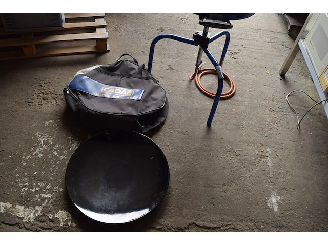 Gasbarbecue cadac - afbeelding 1 van  4
