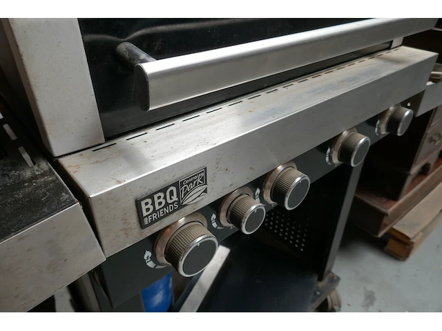 Gasbarbecue met gasfles central park - afbeelding 10 van  10