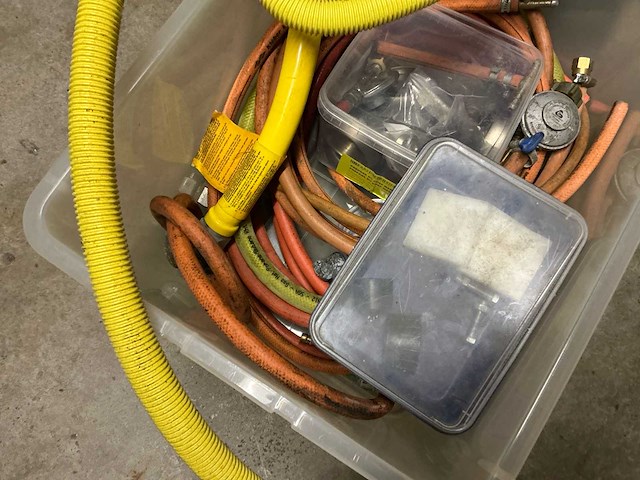 Gasbenodigdheden - afbeelding 3 van  3