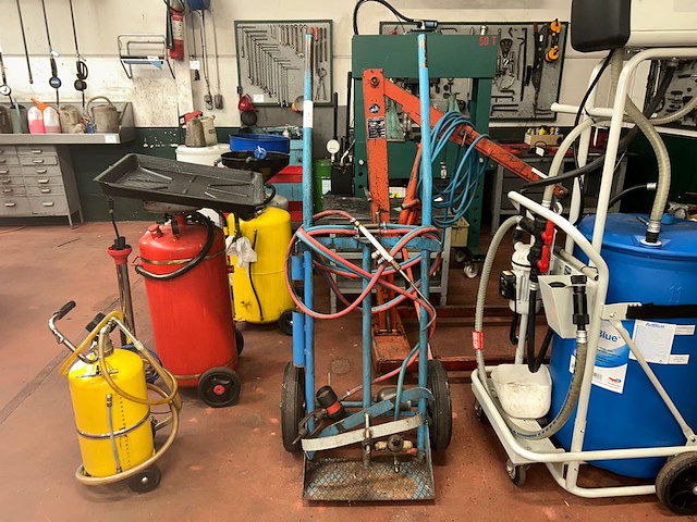 Gasfleskar met slangen - afbeelding 1 van  3