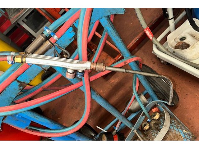 Gasfleskar met slangen - afbeelding 3 van  3