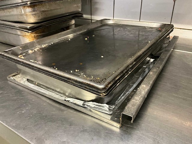 Gastronormbak en schaal (17x) - afbeelding 2 van  10