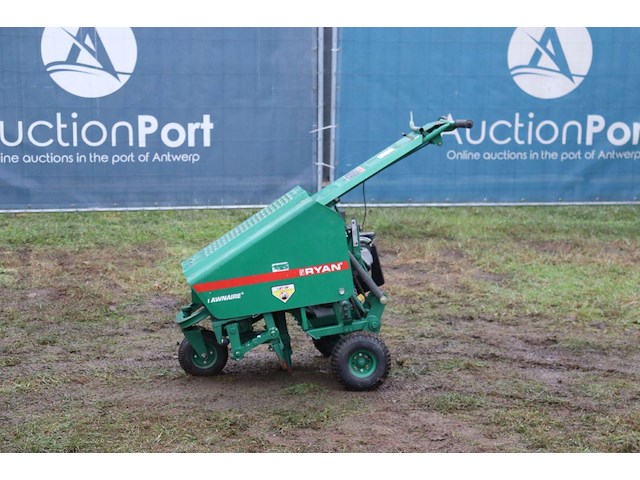 Gazonbeluchter ryan lawnaire benzine - afbeelding 1 van  1