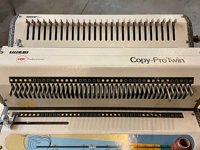 Gbc copy-protwin bindmachine - afbeelding 6 van  9