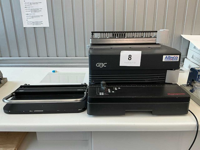 Gbc magnapunch pons machine - afbeelding 1 van  6
