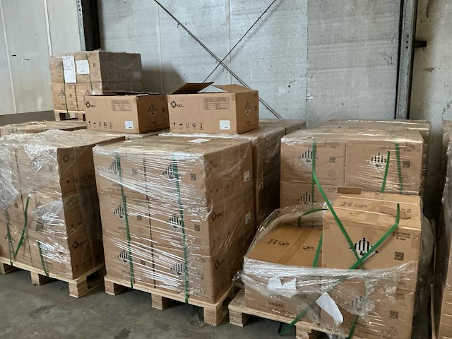 Gcl volledig 3-fase ess systeem met omvormer en controlbox 8kw - afbeelding 14 van  16