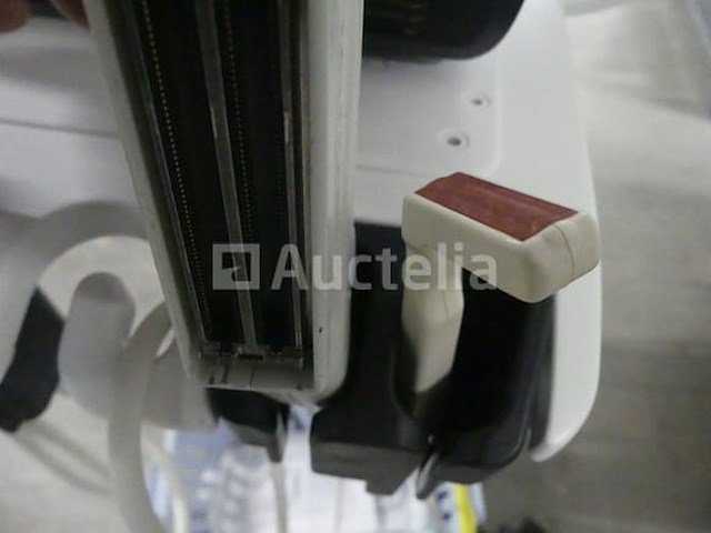 Ge healthcare logiq draagbaar ultrageluidsstation - afbeelding 1 van  10