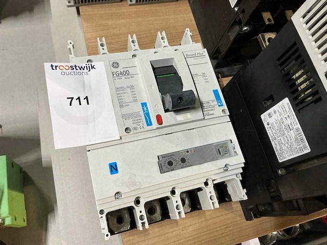 Ge record plus fg400 vermogensschakelaar - afbeelding 1 van  3