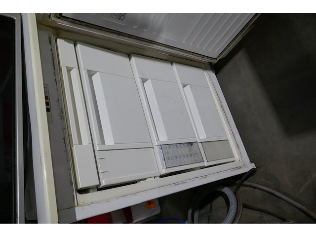 Gebaksvitrine + diepvriezer - afbeelding 5 van  6