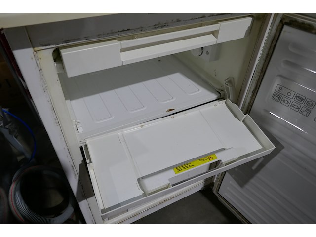 Gebaksvitrine + diepvriezer - afbeelding 6 van  6