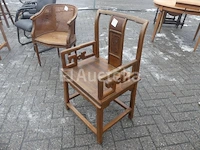 Gebeeldhouwde houten chinese stoel - afbeelding 2 van  3