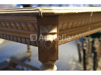 Gebeeldhouwde houten tafel - afbeelding 2 van  7