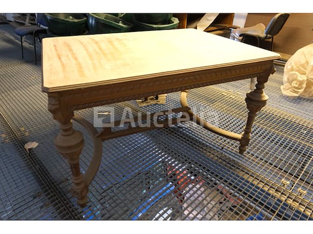 Gebeeldhouwde houten tafel - afbeelding 7 van  7