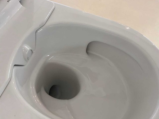 Geberit douche wc alba hangtoilet - afbeelding 5 van  9