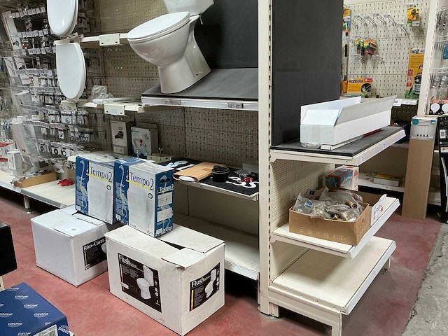 Geberit flush 2x toilet en sanitair toebehoren - afbeelding 1 van  13