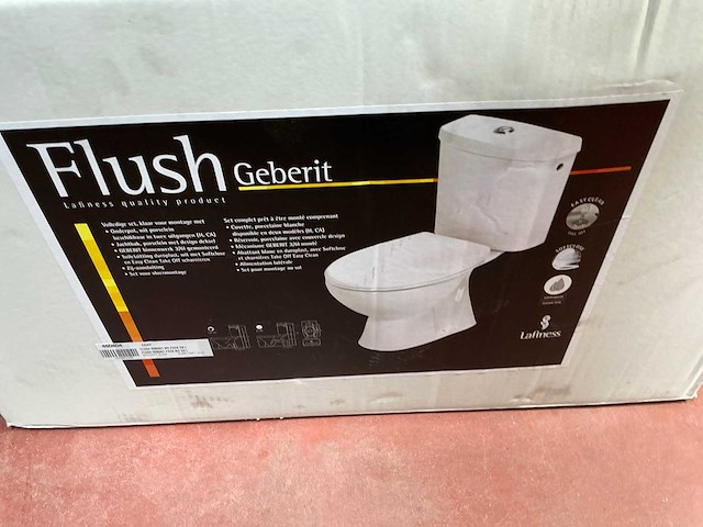 Geberit flush 2x toilet en sanitair toebehoren - afbeelding 7 van  13
