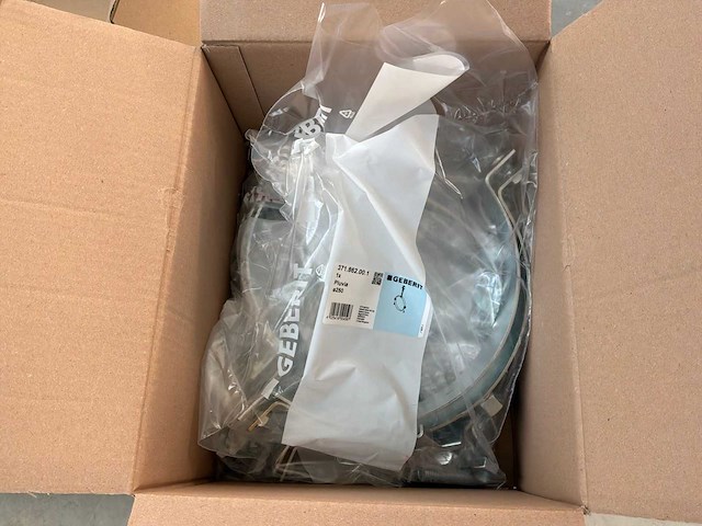 Geberit pluvia diameter 250 mm partij buis bevestigingsbeugels (50x) - afbeelding 3 van  4