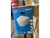 Geberit toilet (4x) + diverse badkamer accessoires - afbeelding 3 van  10